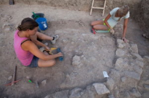 Nieuw licht op Cyprus in de Kopertijd: De opgravingen van Chlorakas-Palloures @ Twente