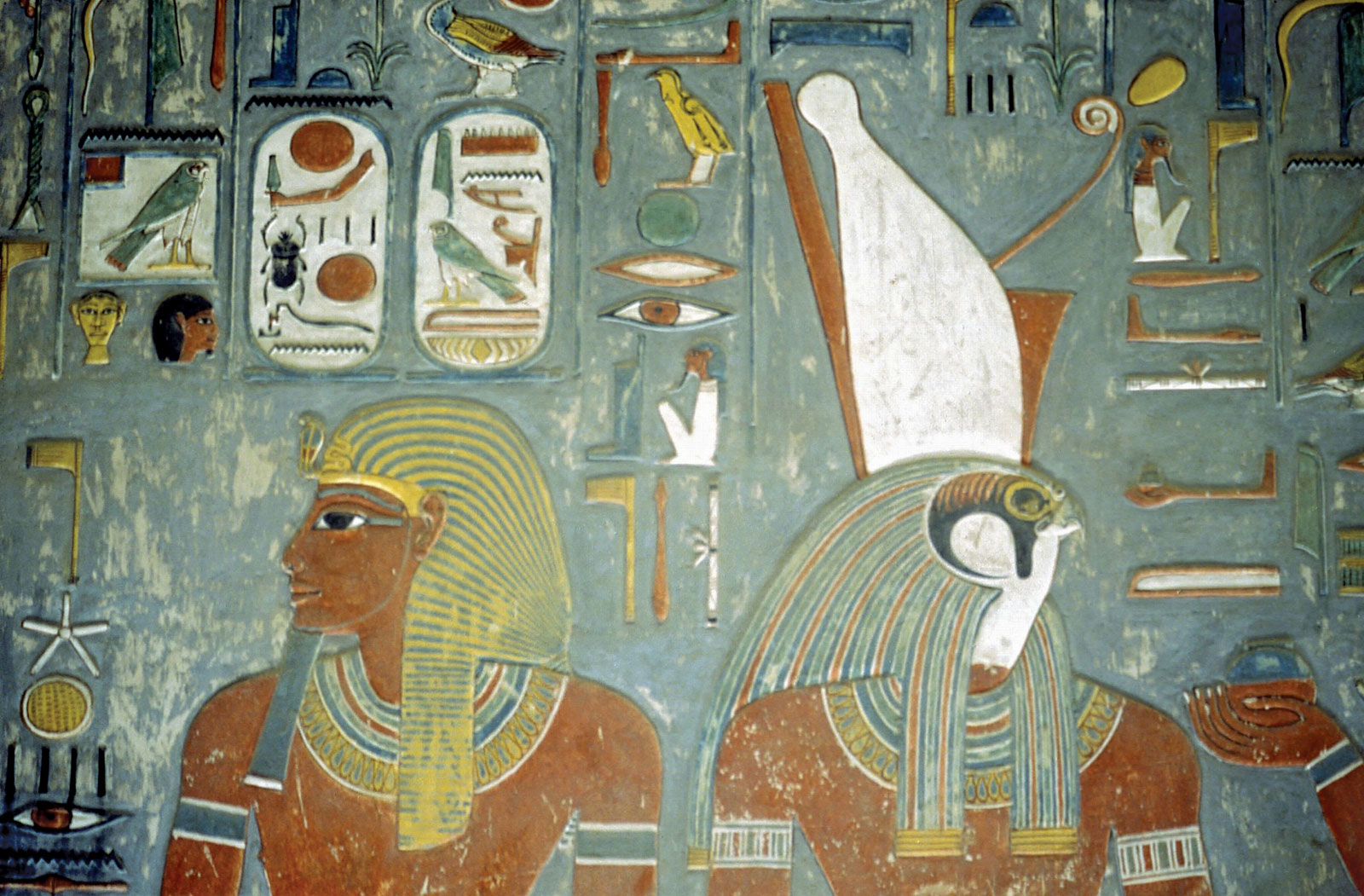 Het koningsgraf van Horemheb (KV 57): Een heropgraving met verrassend resultaat